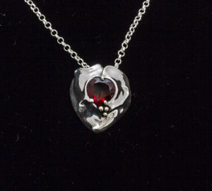 Heart shaped Garnet pendant